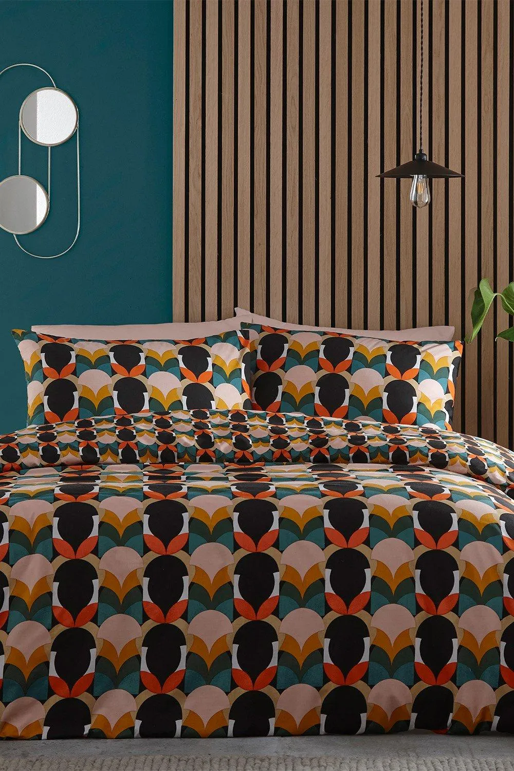 Bedding | Raeya Art Deco Reversible Duvet Cover Set | Furn