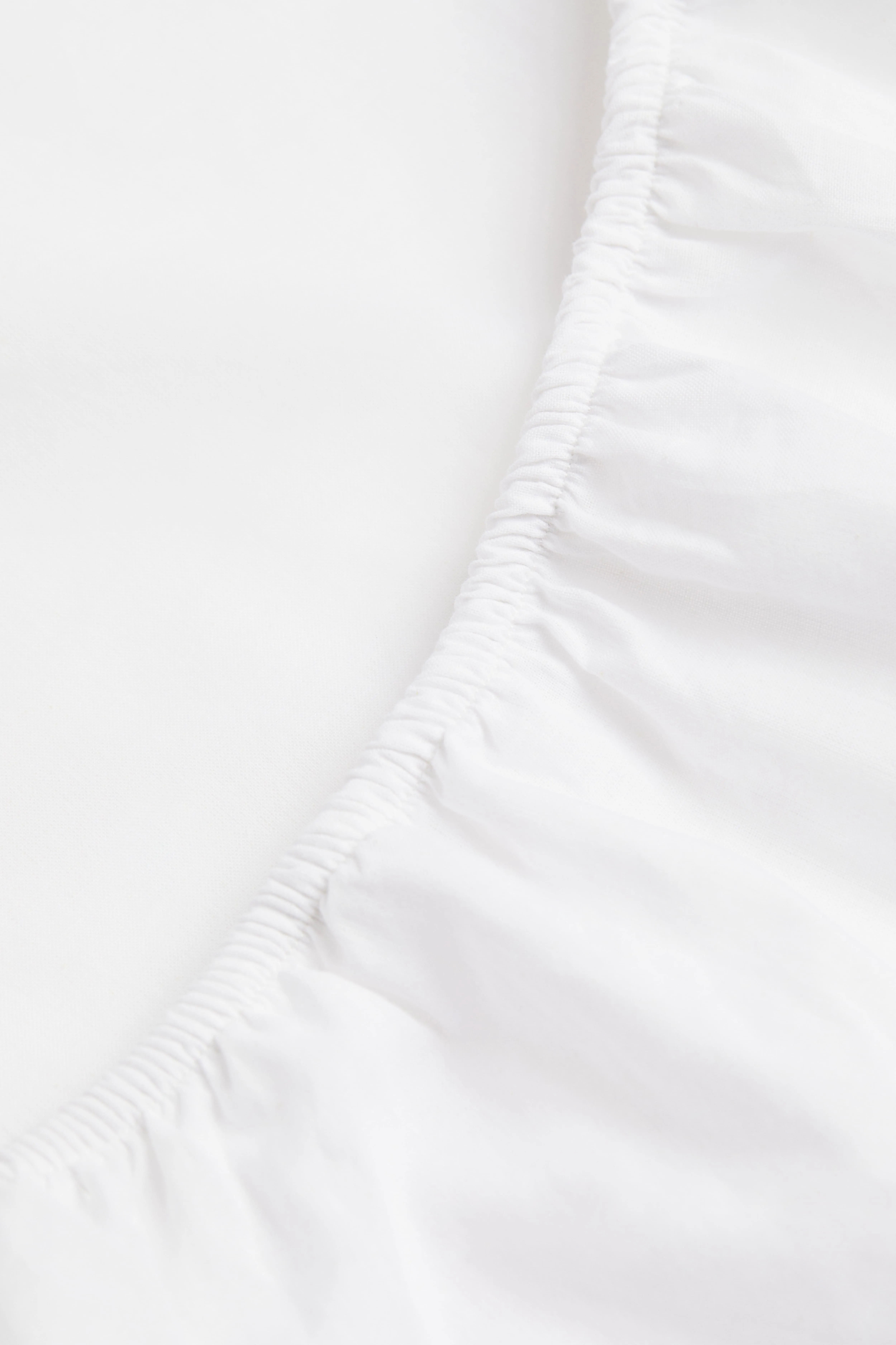 Fitted cotton sheet - White - Home All | H&M GB