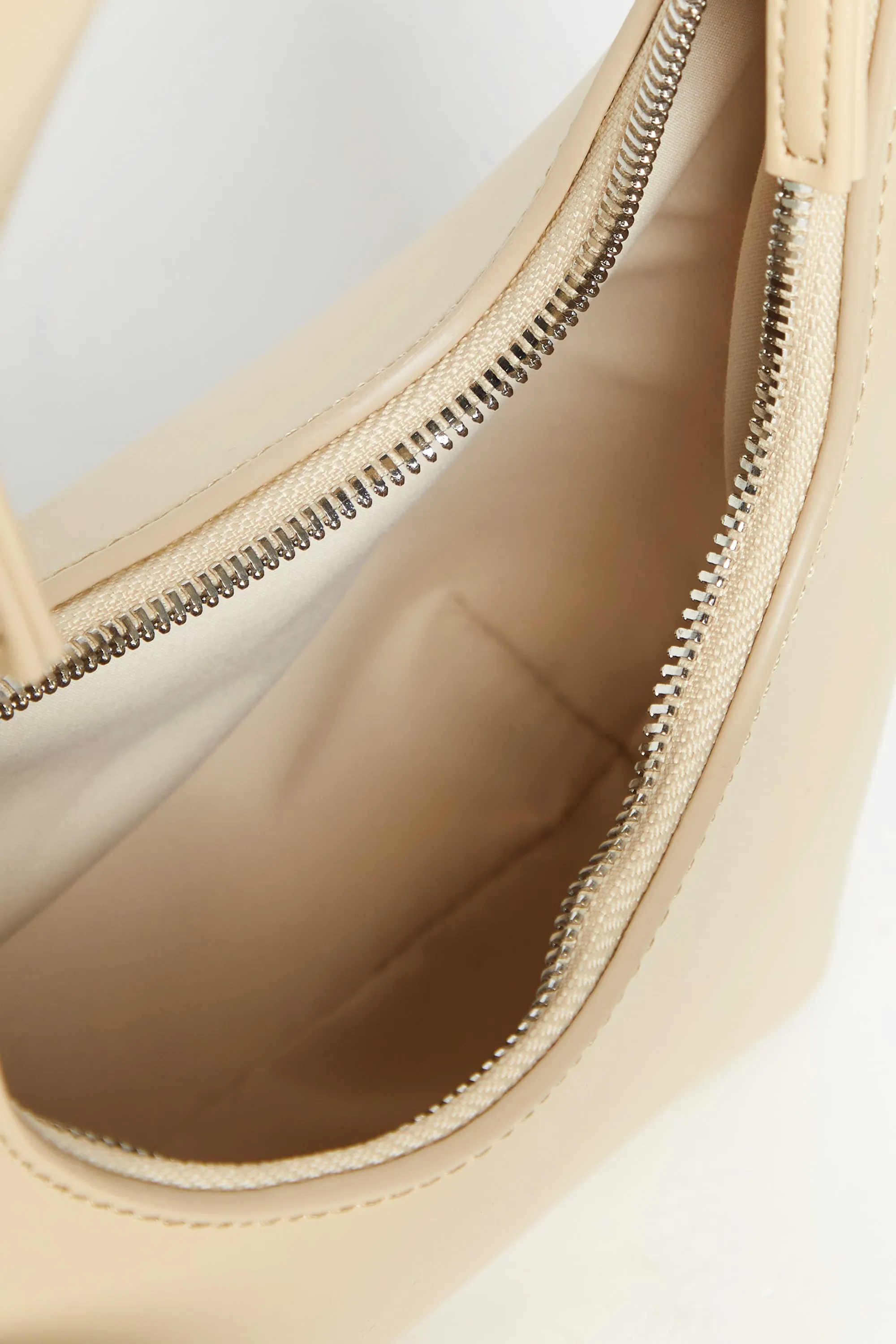 HIGH ZIPPER SHOULDER BAG