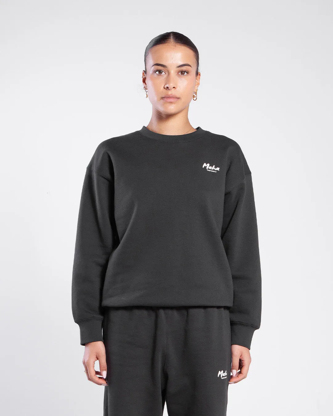 Maha Amsterdam Basic Crew Sweater Washed Black