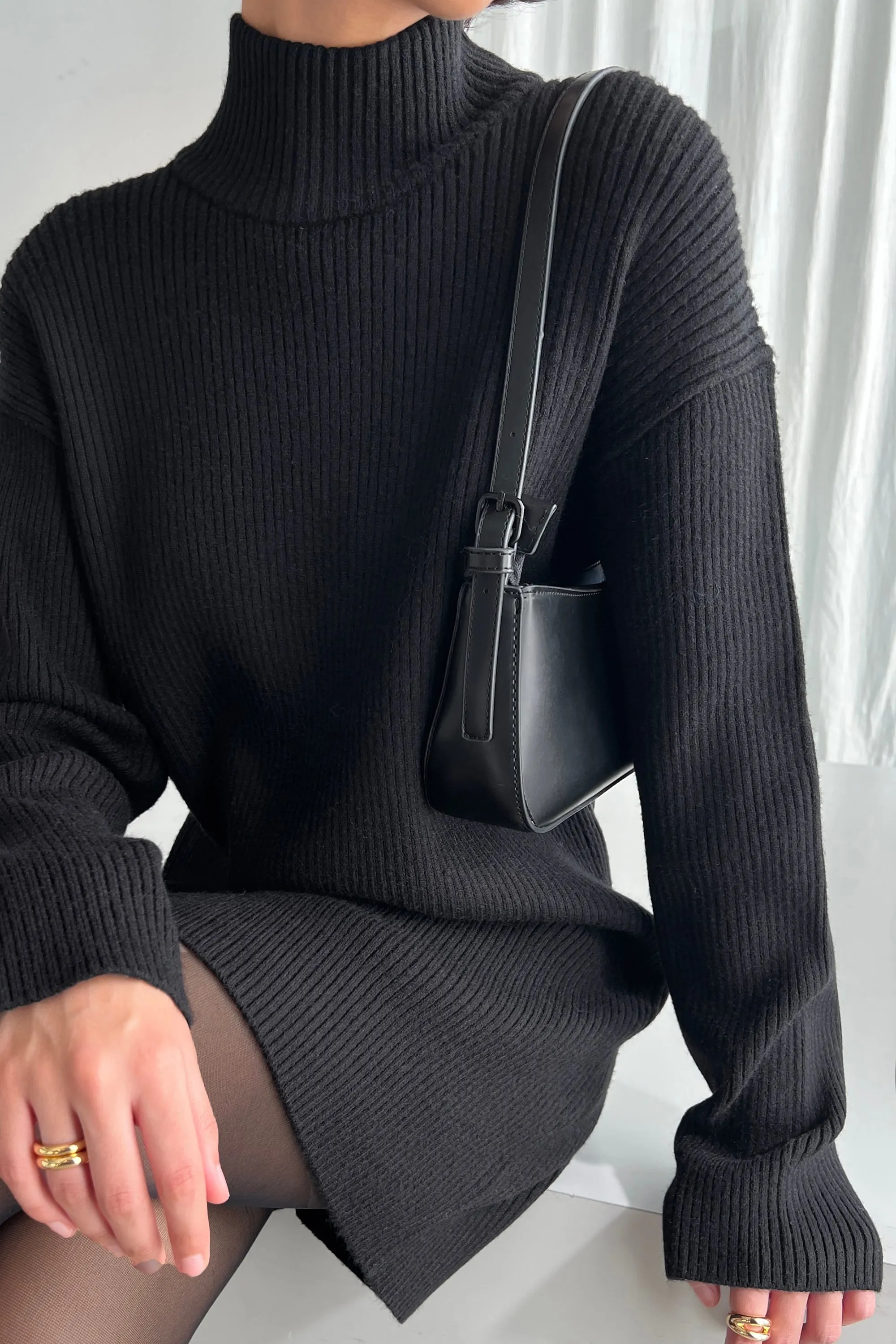 MINIMAL SHOULDER BAG