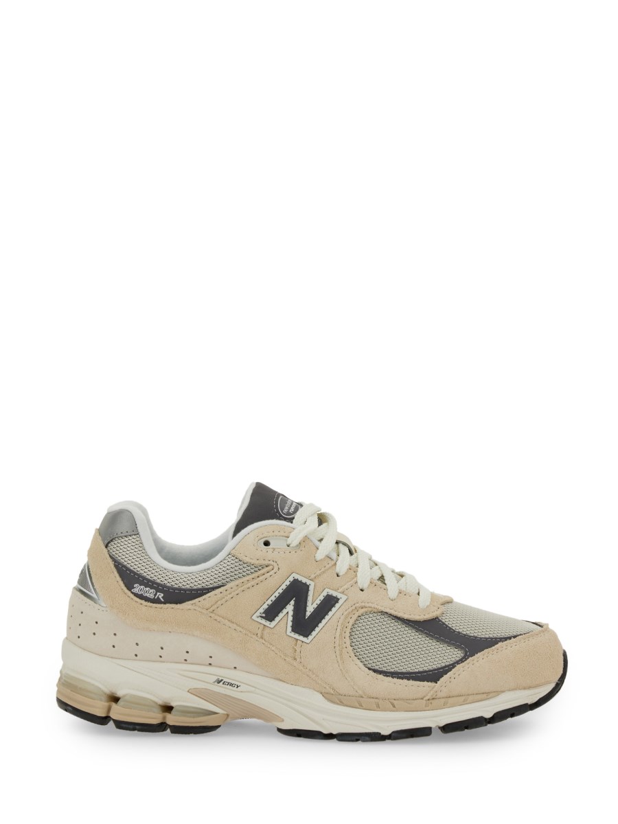 NEW BALANCE    SNEAKER 2002