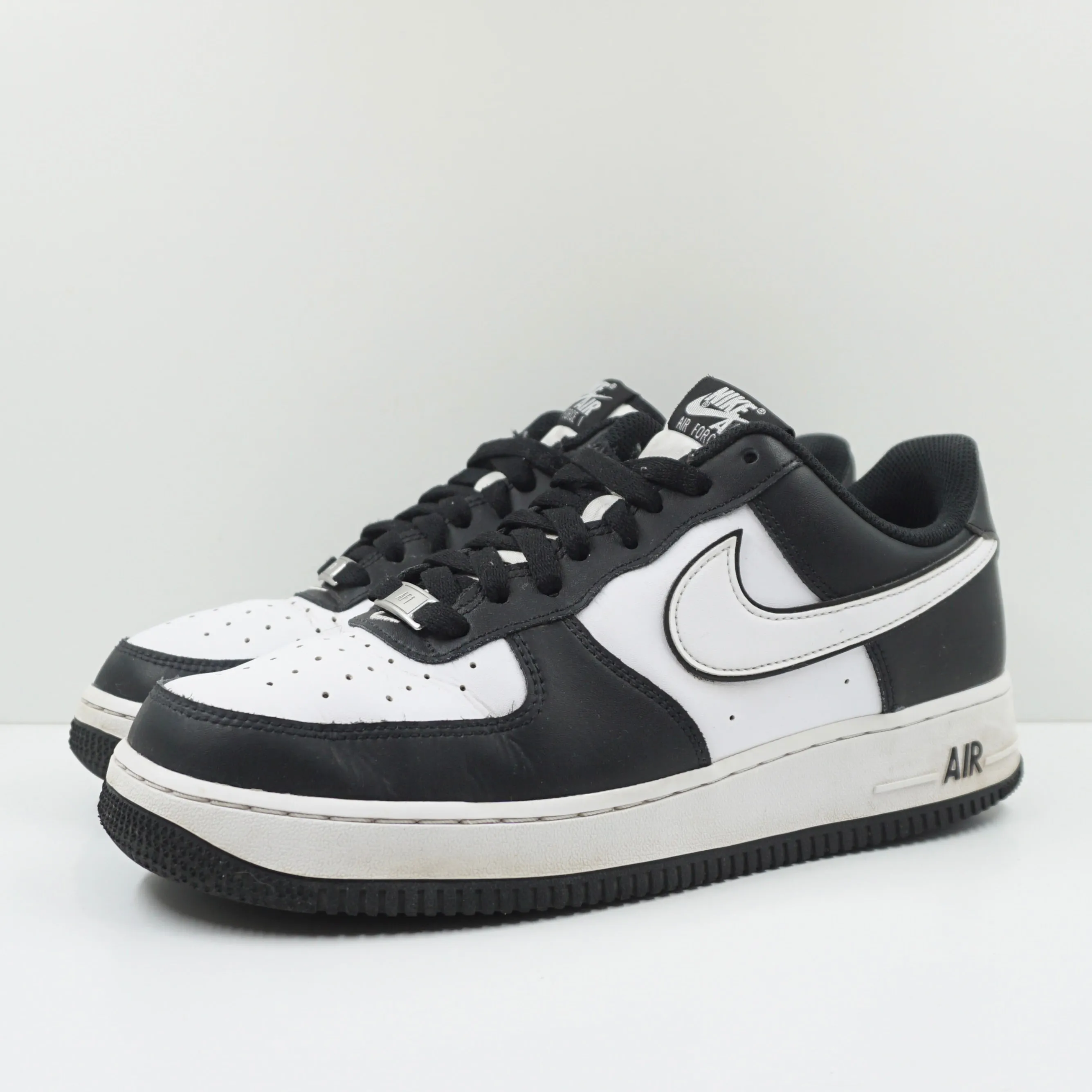 Nike Air Force 1 Low '07 White Swoosh Panda