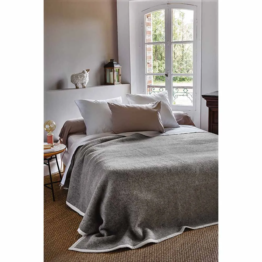 Poyet Motte Sant FE Blanket 100% Wool Blanket 500Gsm - Queen 94