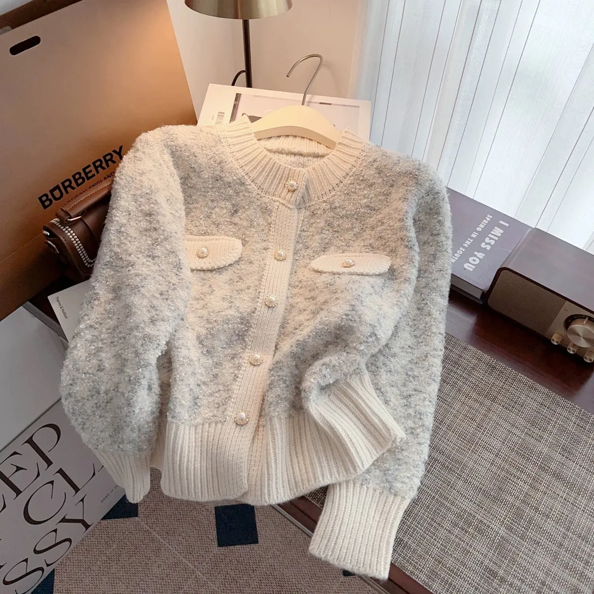 Recommended by Nancy Cici for her own use ~ Xiaoxiangfeng contrasting color sweater jacket thickened gentle knitted cardigan for