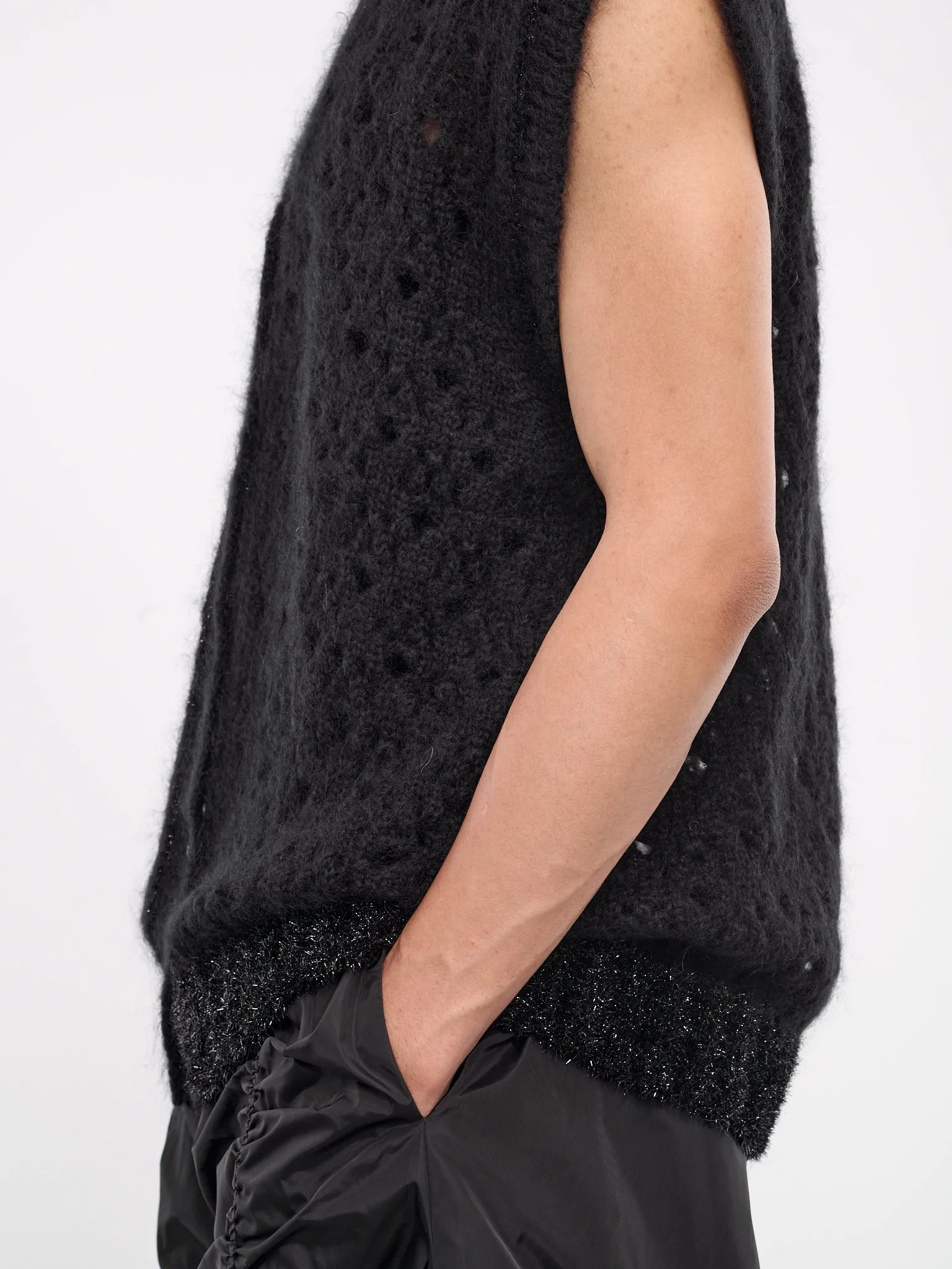 Tinsel Trim Knit Vest (AMK16T-0643-BLACK)